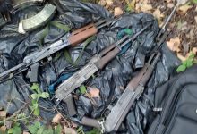 Полиција пронашла четири аутоматске пушке код миграната Полиција пронашла четири аутоматске пушке код миграната