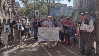 Одржан протест: Стоп ревизији броја жртава геноцида у Јасеновцу! Одржан протест: Стоп ревизији броја жртава геноцида у Јасеновцу!