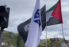 У Сарајеву се вијоре џихадистички црни барјаци Исламске државе У Сарајеву се вијоре џихадистички црни барјаци Исламске државе