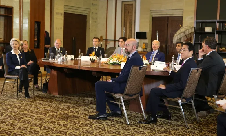 Бескорисни идиоти! Фон дер Лајен, Борељ, Макрон, Мишел и Мелони... Бескорисни идиоти! Фон дер Лајен, Борељ, Макрон, Мишел и Мелони...