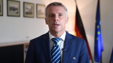 Немачки окупатор подржава наоружавање шиптарских терористичких банди! Немачки окупатор подржава наоружавање шиптарских терористичких банди!