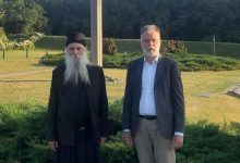 Дејан Ристић уз помоћ Хрватске и екуменистичке секте понижава српске жртве! Дејан Ристић уз помоћ Хрватске и екуменистичке секте понижава српске жртве!