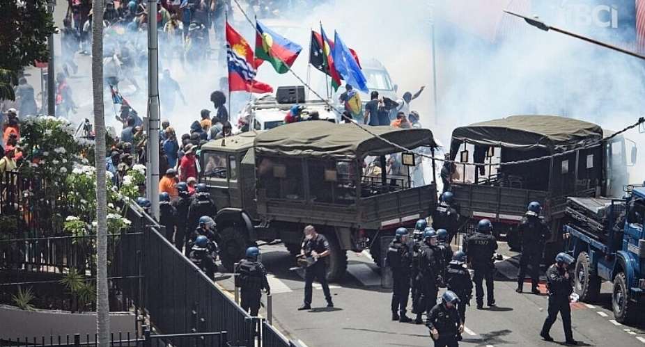 The Spectator: Француско колонијално царство распада се пред Макроновим очима The Spectator: Француско колонијално царство распада се пред Макроновим очима