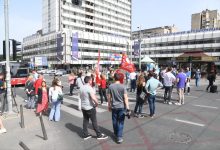 Синдикати ГСП-а најављују протестну шетњу Бранковим мостом у понедељак Синдикати ГСП-а најављују протестну шетњу Бранковим мостом у понедељак