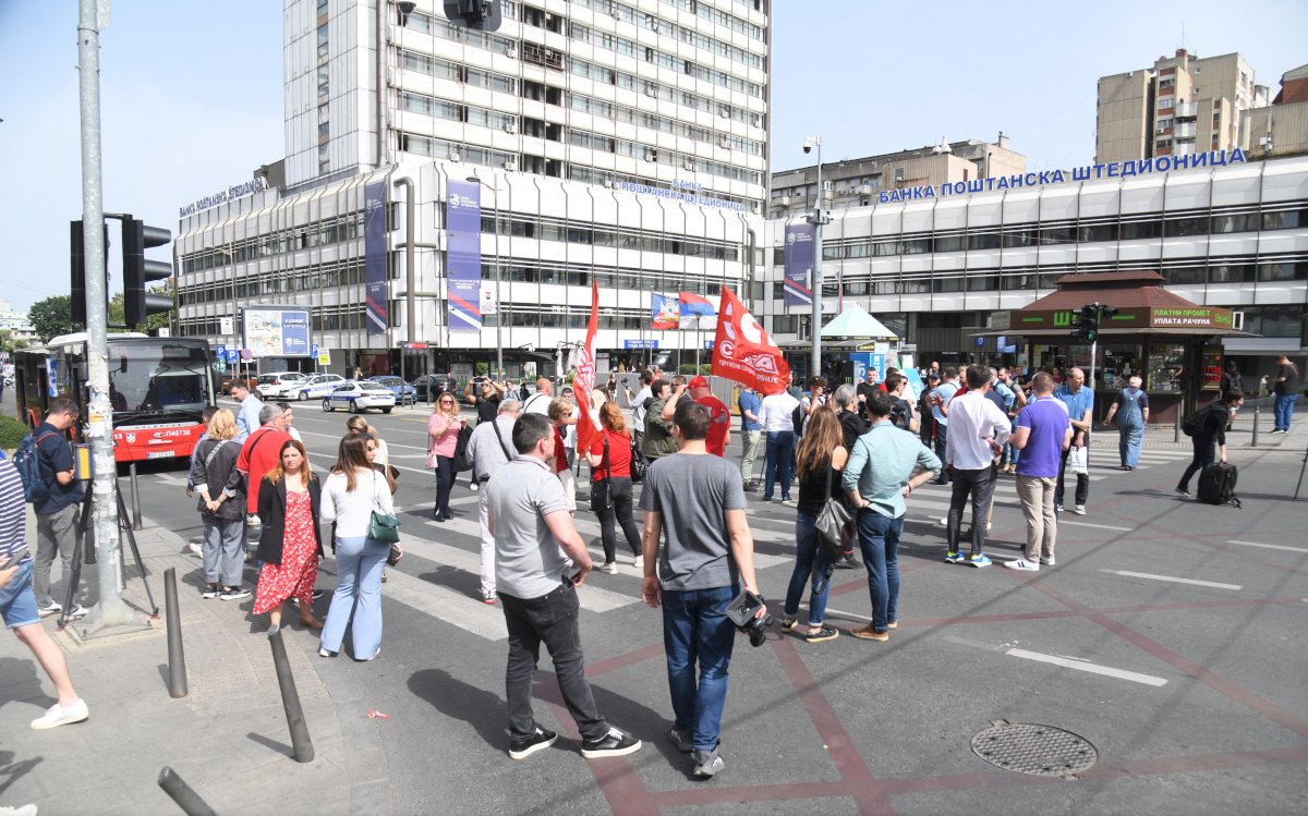 Синдикати ГСП-а најављују протестну шетњу Бранковим мостом у понедељак