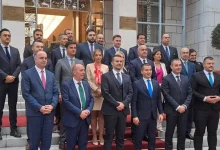 Србијо, не веруј Црној Гори Србијо, не веруј Црној Гори
