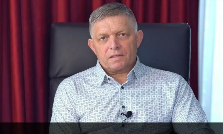 Фицо у првом обраћању после атентата: Великим силама сметало што сам одбио бомбардовање Београда (видео) Фицо у првом обраћању после атентата: Великим силама сметало што сам одбио бомбардовање Београда (видео)