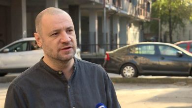 Полиција кочи истрагу напада на новинара Вука Цвијића Полиција кочи истрагу напада на новинара Вука Цвијића