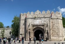 Ниш још нема резултате избора, вишак гласова се изненада појављује, па нестаје (видео) Ниш још нема резултате избора, вишак гласова се изненада појављује, па нестаје (видео)