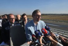 Вучић утростручио дуг са 2150 на 5750 евра по глави становника! Вучић утростручио дуг са 2150 на 5750 евра по глави становника!