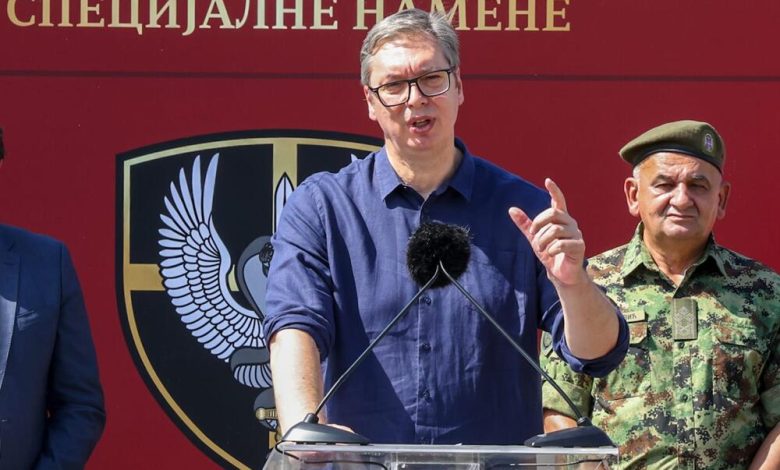 Још трпите ову уцењену будалу и велеиздајника на власти? Још трпите ову уцењену будалу и велеиздајника на власти?