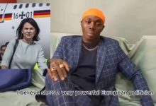 Шефица немачке дипломатије Бербок плаћа Африканца за секс (видео) Шефица немачке дипломатије Бербок плаћа Африканца за секс (видео)