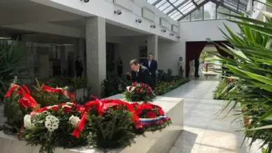 Kомуно-вампири би да наставе да Србима и даље пију крв и баштине дело припадника Ђавоље дивизије! Kомуно-вампири би да наставе да Србима и даље пију крв и баштине дело припадника Ђавоље дивизије!