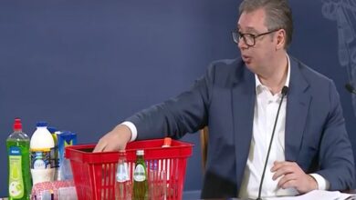 Паштета од 37 динара: Како је Вучићев режим економских убица увео Србе у социјално ропство Паштета од 37 динара: Како је Вучићев режим економских убица увео Србе у социјално ропство