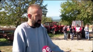 Зликовац Вучић у страху хапси српске сељаке по селима! (видео) Зликовац Вучић у страху хапси српске сељаке по селима! (видео)