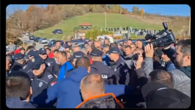 Напредњачки ТЕРОР и у Ужицу! Багером и полицијом на народ који блокира депонију (видео) Напредњачки ТЕРОР и у Ужицу! Багером и полицијом на народ који блокира депонију (видео)