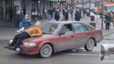 Одмах кривично процесуирати овог лудака из СНС секте! (видео) Одмах кривично процесуирати овог лудака из СНС секте! (видео)