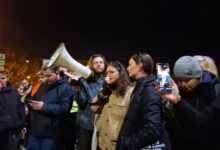 Све док "невладиници" и "активисти" са лажном опозицијом воде коло Вучић ће владати Све док "невладиници" и "активисти" са лажном опозицијом воде коло Вучић ће владати