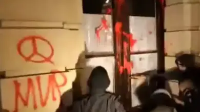 ДОКАЗ! ЗЛИКОВАЦ Вучић послао СНС батинаше да разбијају Нови Сад (видео) ДОКАЗ! ЗЛИКОВАЦ Вучић послао СНС батинаше да разбијају Нови Сад (видео)