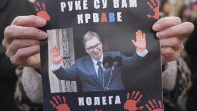 Шолцова девојчица се укакила од страха па на студенатарију послала Жандармерију (видео) Шолцова девојчица се укакила од страха па на студенатарију послала Жандармерију (видео)