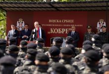 Ајде СМРАДУ БОЛЕСНИ изведи "кобре" на улицу! Стисну петљу и уради то! (видео) Ајде СМРАДУ БОЛЕСНИ изведи "кобре" на улицу! Стисну петљу и уради то! (видео)
