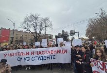 Сва четири репрезентативна синдиката радника у просвети одбила понуду Александра Вучића за прекид штрајка Сва четири репрезентативна синдиката радника у просвети одбила понуду Александра Вучића за прекид штрајка