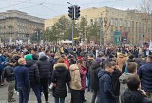 Србијо! Београде! Брани своју децу од напредних убица и лудака! Србијо! Београде! Брани своју децу од напредних убица и лудака!