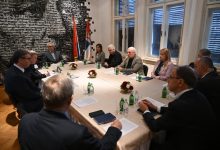 ЗЛИКОВАЦ и његово исто ВЕЛЕИЗДАЈНИЧКО и АНТИСРПСКО СРАЊЕ уз мало другачије паковање! ЗЛИКОВАЦ и његово исто ВЕЛЕИЗДАЈНИЧКО и АНТИСРПСКО СРАЊЕ уз мало другачије паковање!