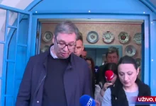 Велеиздајничког ЗЛИКОВЦА у Ковачици дочекали звиждуци: „Страх је променио страну“ (видео) Велеиздајничког ЗЛИКОВЦА у Ковачици дочекали звиждуци: „Страх је променио страну“ (видео)