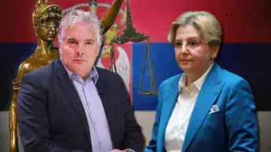 Гајић поднео Скупштини Србије народну иницијативу за утврђивање одговорности Загорке Доловац (видео) Гајић поднео Скупштини Србије народну иницијативу за утврђивање одговорности Загорке Доловац (видео)