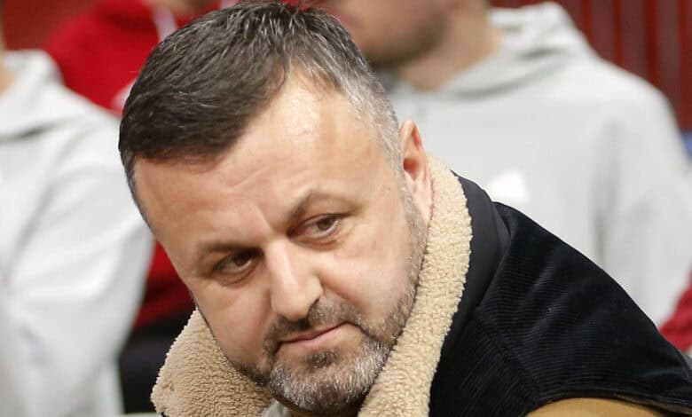 У Вучићевој организованој криминалној групи сваки ћаци добије свој део колача. Сад је на реду Жељко Дрчелић У Вучићевој организованој криминалној групи сваки ћаци добије свој део колача. Сад је на реду Жељко Дрчелић