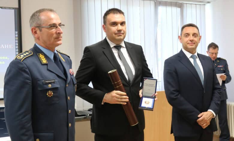 Први оперативац БИА преговара са криминалцима Први оперативац БИА преговара са криминалцима