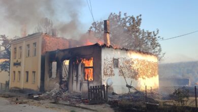 Топлица: Три стотине кућа изгорело у пожару, ни ватрогасаца, ни војске, пожари по тврдњама мештана ПОДМЕТНУТИ! (видео) Топлица: Три стотине кућа изгорело у пожару, ни ватрогасаца, ни војске, пожари по тврдњама мештана ПОДМЕТНУТИ! (видео)