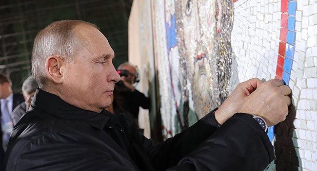 Око српске православне вертикале опет букте ватре по Балкану, али је Путин уградио своју коцкицу у Храму Св. Саве Око српске православне вертикале опет букте ватре по Балкану, али је Путин уградио своју коцкицу у Храму Св. Саве