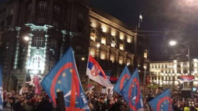 Немачки медији: Све западне државе и ЕУ стоје иза Вучићевог режима, а не иза студената, иако он прича да се „обојеном револуцијом“ у Србији управља из иностранства Немачки медији: Све западне државе и ЕУ стоје иза Вучићевог режима, а не иза студената, иако он прича да се „обојеном револуцијом“ у Србији управља из иностранства