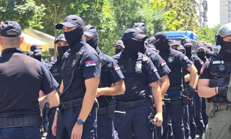 Струковно удружење полиције Ивици Дачићу: Употреба "фантомки" током обезбеђења грађанских блокада изазвала негативне реакције јавности Струковно удружење полиције Ивици Дачићу: Употреба "фантомки" током обезбеђења грађанских блокада изазвала негативне реакције јавности