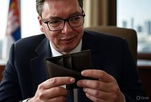 УЦЕЊЕНИ ДЕБИЛАН купује осунећене Рафале док у буџету ускоро неће бити новца за пензије и плате! УЦЕЊЕНИ ДЕБИЛАН купује осунећене Рафале док у буџету ускоро неће бити новца за пензије и плате!