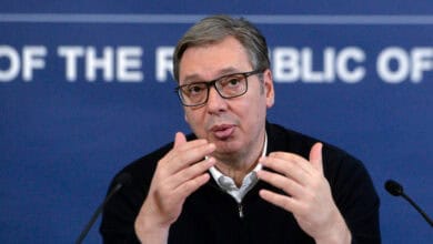 Коме ћеш ти идиоте да отимаш имовину?! Ти имовину само можеш да отмеш српској сиротињи на Космету и да је поклониш шиптарима Коме ћеш ти идиоте да отимаш имовину?! Ти имовину само можеш да отмеш српској сиротињи на Космету и да је поклониш шиптарима