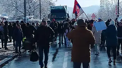 Западна Србија у колапсу, поједина места немају већ пети дан струју! (видео) Западна Србија у колапсу, поједина места немају већ пети дан струју! (видео)