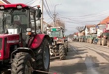 Пољопривредници из Мрчајеваца радикализују протест: Најављују тоталну блокаду (видео) Пољопривредници из Мрчајеваца радикализују протест: Најављују тоталну блокаду (видео)