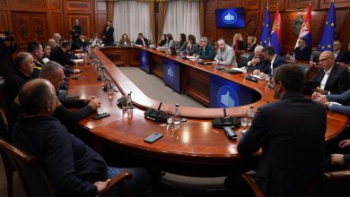 Пропали преговори пољопривредника и Владе, следи радикализација протеста (видео) Пропали преговори пољопривредника и Владе, следи радикализација протеста (видео)