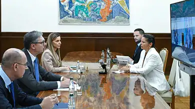 Док Трамп и САД излазе из СЗО Вучић са СЗО договара "унапређење здравствене заштите и услуга" Док Трамп и САД излазе из СЗО Вучић са СЗО договара "унапређење здравствене заштите и услуга"