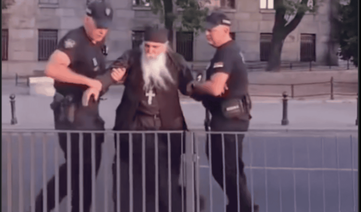 Сатанска је српска држава под влашћу Шипац Аге и његових дајгуз плаћеника! (видео)