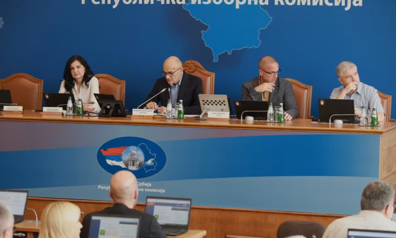 РИК одбио да расправља о личним картама и разликама у подацима РИК одбио да расправља о личним картама и разликама у подацима