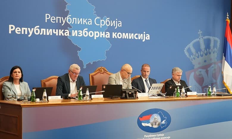 Званична седница Републичке изборне комисије у Србији.